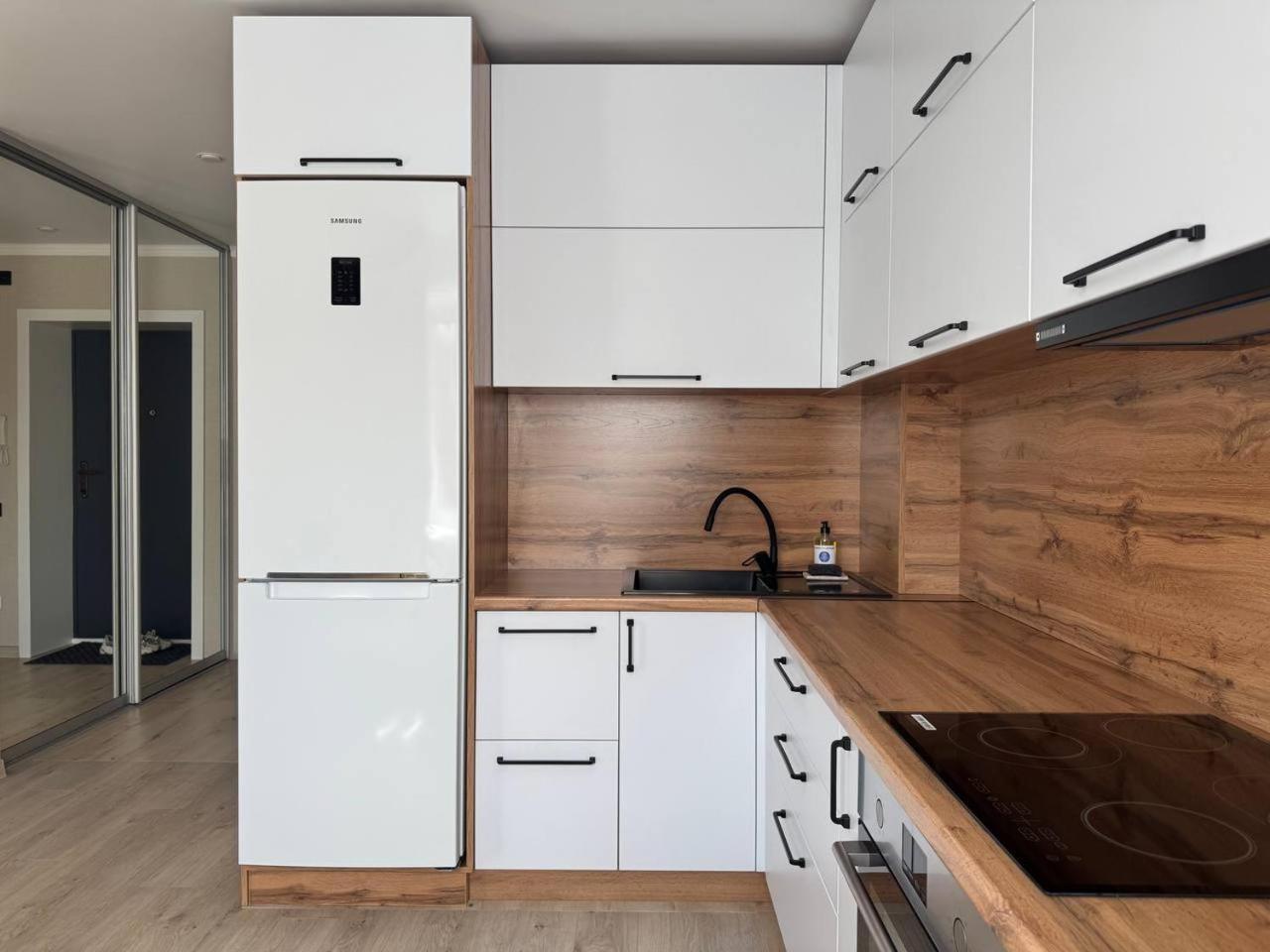 Seven City Apartments Semei Exterior foto