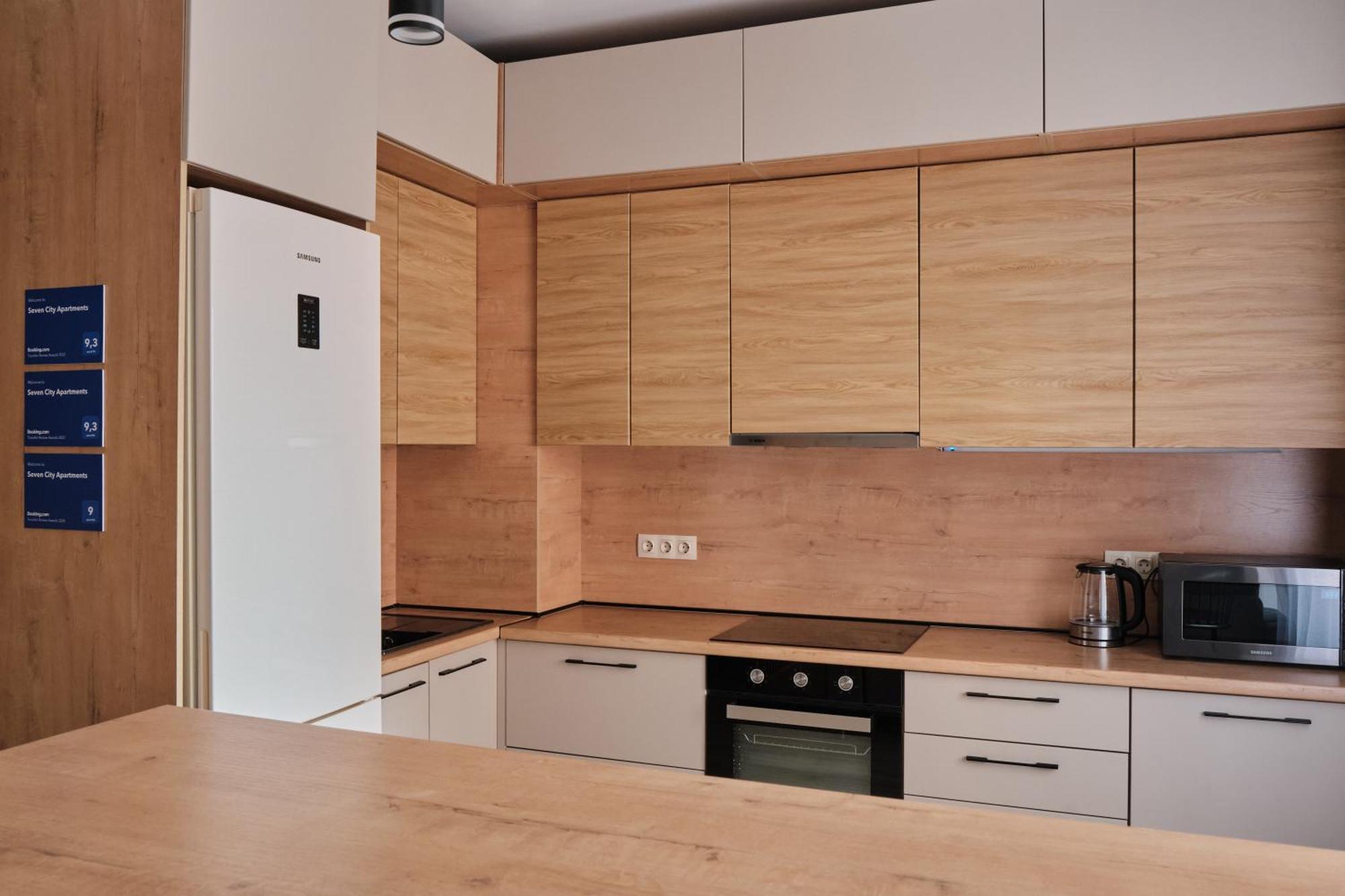 Seven City Apartments Semei Exterior foto